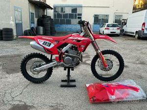 HONDA CRF 250 R 2023