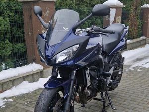 YAMAHA FZ6