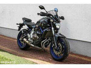 YAMAHA MT