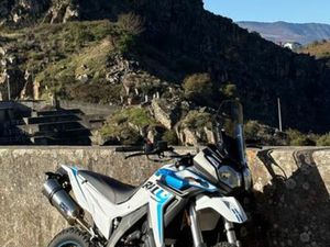 VOGE 300 RALLY BRANCA GOUVIÃES E UCANHA