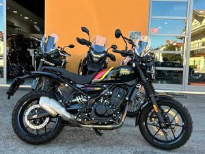 VENDO ROYAL ENFIELD GUERRILLA 450 (2024 - 25) USATA A PESCARA (CODICE 9889636) - MOTO.IT