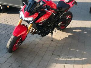 ② KAWASAKI Z900 50TH ANNIVERSARY AKRAPOVIC PERFORMANCE