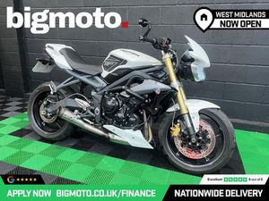 TRIUMPH STREET TRIPLE 675 NAKED PETROL MANUAL O RING (106 PS) LOW RATE FINANCE DELIVERY AVAILABLE 675 CC