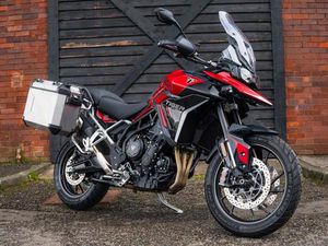 TRIUMPH TIGER 900 GT PRO 888 CC
