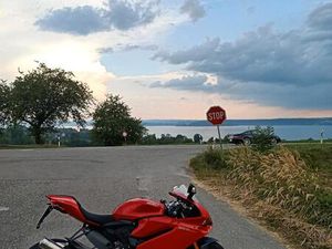 DUCATI PANIGALE 959 / AKRAPOVIC, CARBON, RIZOMA-TEILE, WENIG KM