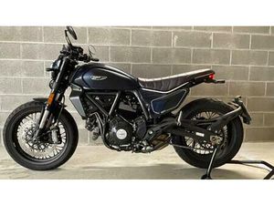 VENDO DUCATI SCRAMBLER 800 NIGHTSHIFT (2023 - 25) USATA A MILANO (CODICE 9889658) - MOTO.IT