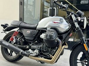 2020 MOTO GUZZI V7 III CARBON SHINE