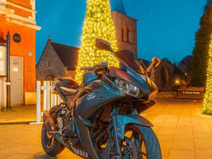 YAMAHA, YZF, 2011, 124 (CC)