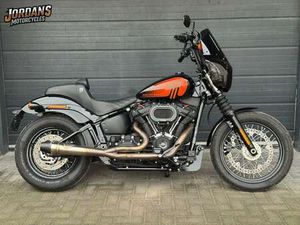 HARLEY-DAVIDSON STREET BOB 114 FXBBS ZWART