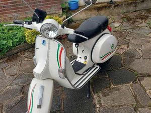 VESPA PIAGGIO 2015 P150X TOURING LOW MILLAGE EXCELLENT COMMUTER ULEZ COMPLIANT