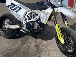 HUSQVARNA, 701, 2016, 693 (CC)