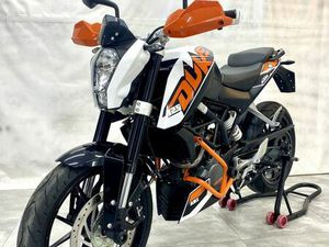 KTM DUKE 125 KAT. B 4000KM | TOP STAN TRZĘSACZ