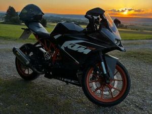 KTM RC 125 (NEUER MOTOR/2000 KM)