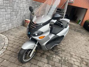 PIAGGIO X9 250 CCM GROßROLLER