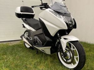 HONDA INTEGRA 750 AMOR