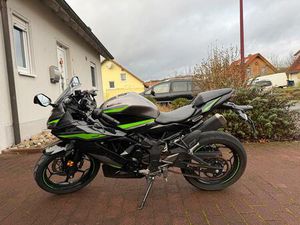 KAWASAKI NINJA 125 MIT HERSTELLER GARANTIE