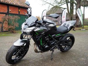 KAWASAKI Z 650 NUR 1.439 KM! GARANTIE- 08/2028! DEZENTE UMBAUTEN!