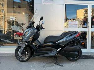 YAMAHA X-MAX 300