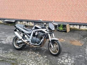 SUZUKI GSXR1100 GV73C SUPERBIKE UMBAU