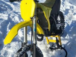 SUZUKI RM 85 PO REMĄCIE ZLATNA