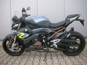BMW S1000R AKRAPOVIC