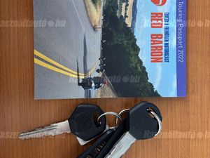 MAGYARORSZÁGI! LEINFORMÁLHATÓ 9.000 KM! AKRAPOVIC!