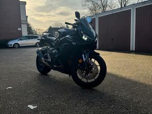 HONDA CBR 650R