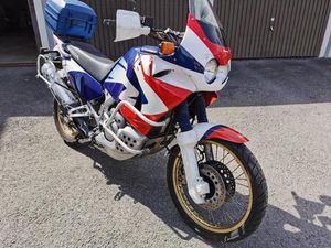 HONDA AFRICA TWIN XRV 750