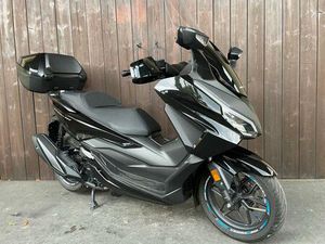 HONDA FORZA 350 + TOPCASE