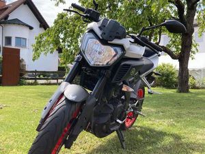 YAMAHA MT 125