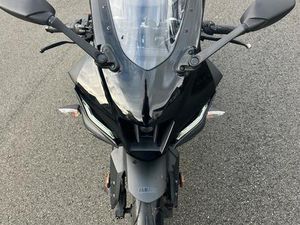 YAMAHA YZF R125 SCHWARZ 2024