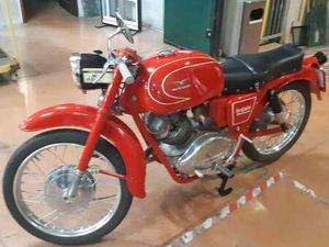 MOTO GUZZI LODOLA 235 C.C. GRAN TURISMO ROSSO