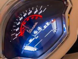 ? VESPA GTS 300 - COME NUOVA ?