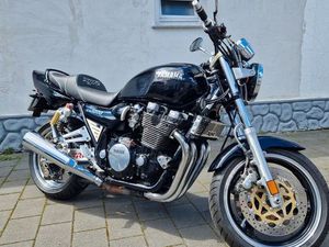 YAMAHA XJR 1200