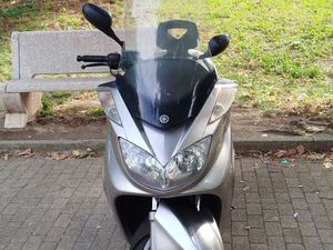 YAMAHA MAJESTY 400 ARGENTO