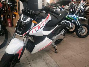 MRF E STREET AUSSTELLUNGSSTÜCK 1750!!!