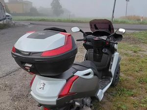 PEUGEOT METROPOLIS 400 TYCHY