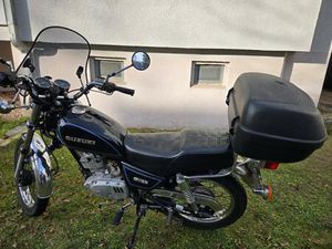 LEICHTKRAFTRAD SUZUKI GN125 BJ 1996