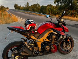 KAWASAKI Z 1000 R →