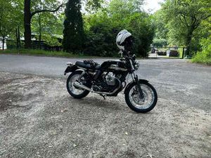 MOTO GUZZI V 7
