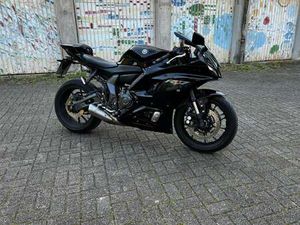 YAMAHA YZF-R7