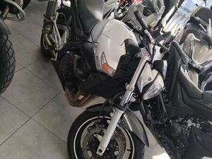 SUZUKI GSR 600 ARGENTO