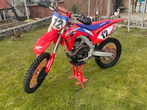 HONDA CRF 250 →