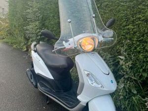 PIAGGIO FLY 4TAKT 50CC — SCOOTERS | PIAGGIO — MARKTPLAATS