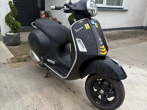 VESPA GTS 300 2021