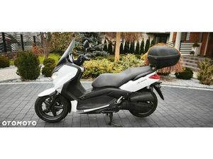 YAMAHA X-MAX