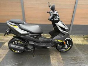 YAMAHA AEROX 4T | 2021| 7500 KM MAT GRIJS — SCOOTERS | YAMAHA — MARKTPLAATS