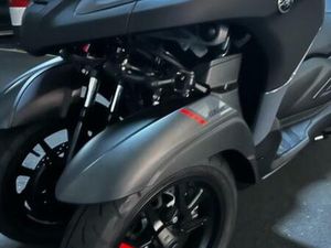 YAMAHA - TRICITY 300