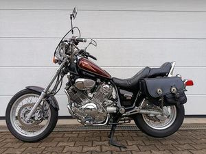 YAMAHA XV 750 VIRAGO