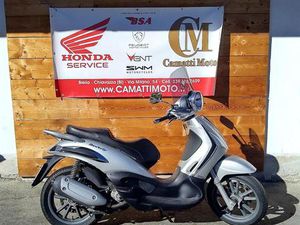 VENDO PIAGGIO BEVERLY 300 I.E. (2010 - 16) USATA A BIELLA (CODICE 9889800) - MOTO.IT